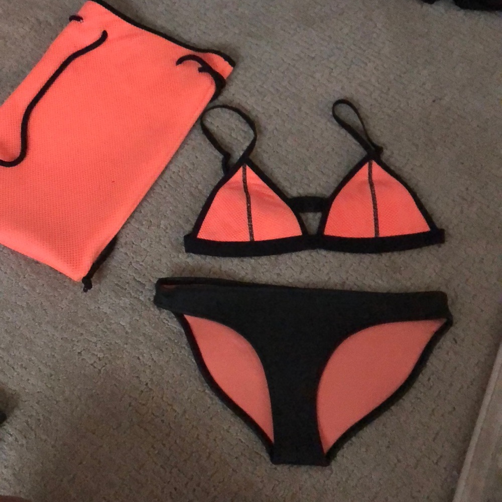 Triangle Swimsuit Top (S) Bottom (M)